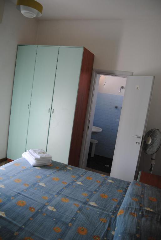 Hotel Trevi Cesenatico Oda fotoğraf